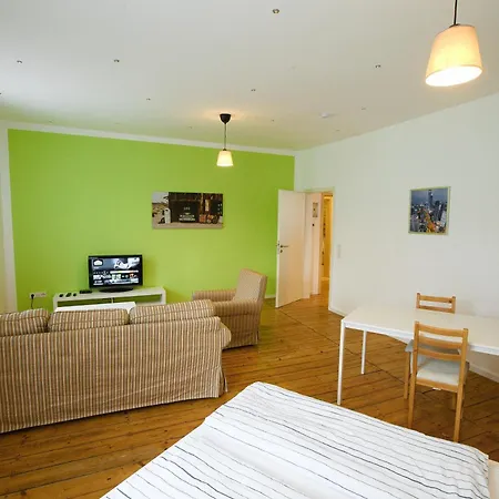 Haus Am Bach - Schoene Grosse Moderne Mit Terrasse Osthofen